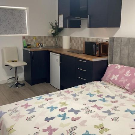 Brand New Studio Apartment With Beautiful Kitchen-Close To Liverpool City Centre Exterior photo