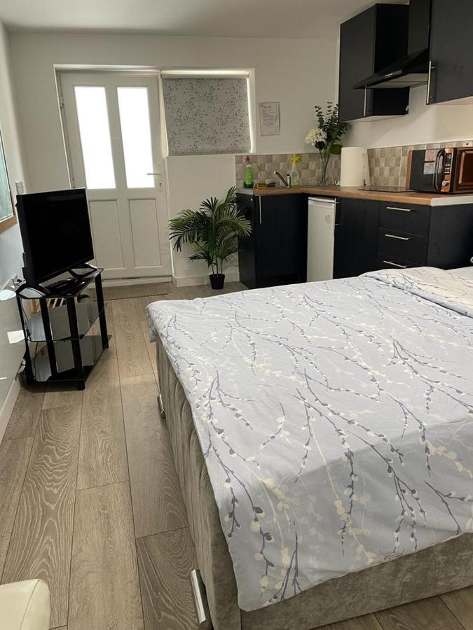 Brand New Studio Apartment With Beautiful Kitchen-Close To Liverpool City Centre Exterior photo