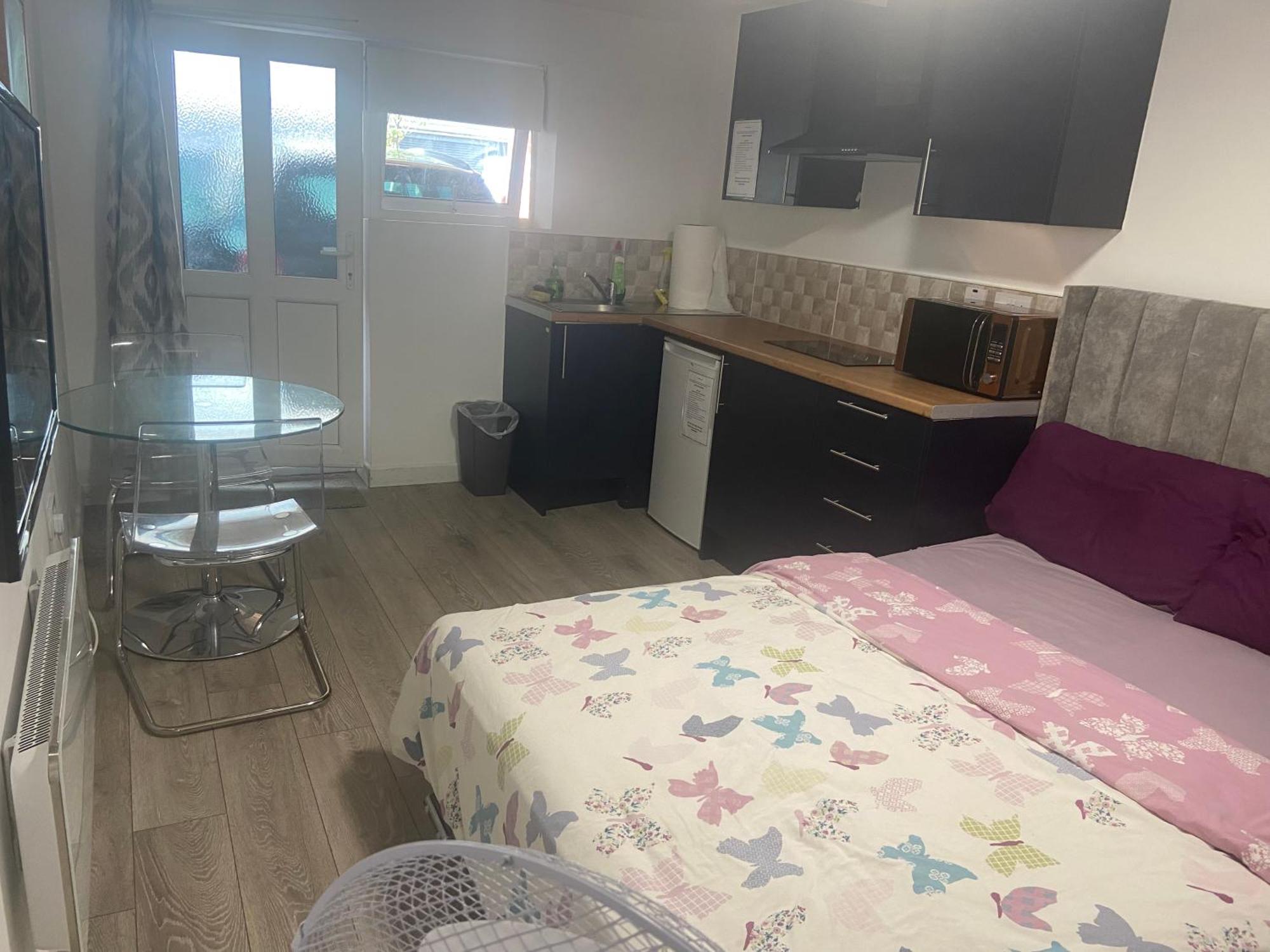 Brand New Studio Apartment With Beautiful Kitchen-Close To Liverpool City Centre Exterior photo